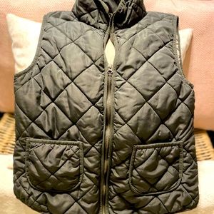 NWOT 41 Hawthorn quilted slim puffy vest